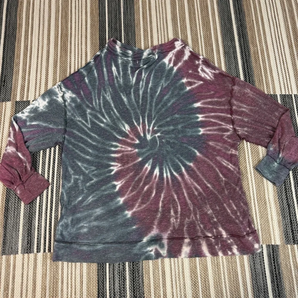 Free People Best‎ Catch Tie Dye Long Sleeve Top Size Medium Women